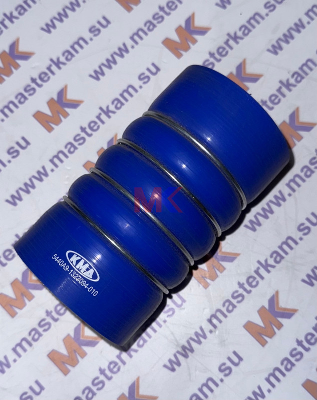 Патрубок охладителя D-80 L-150(КМД) ЯМЗ 650 с кол.